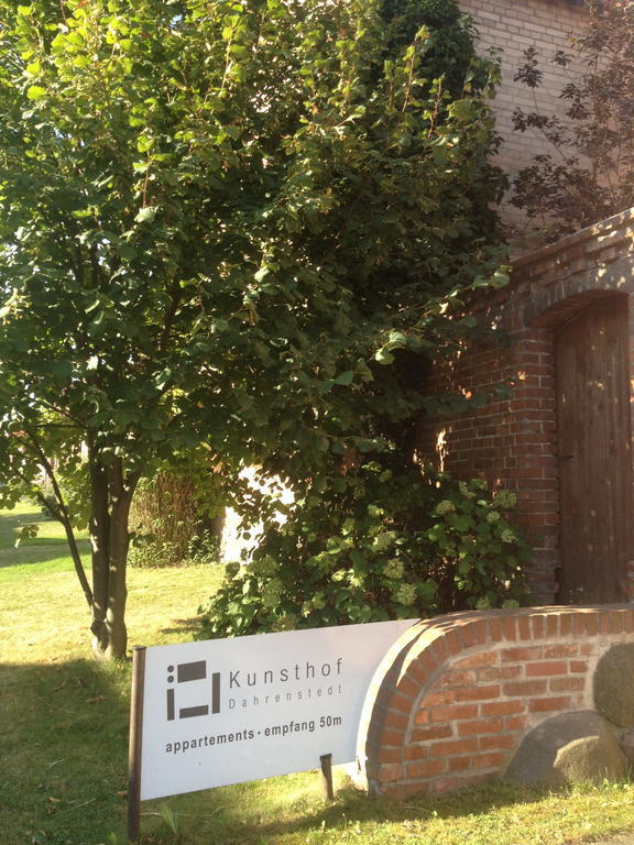 Pension Kunsthof Dahrenstedt Exterior photo