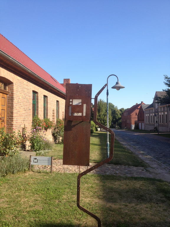 Pension Kunsthof Dahrenstedt Exterior photo